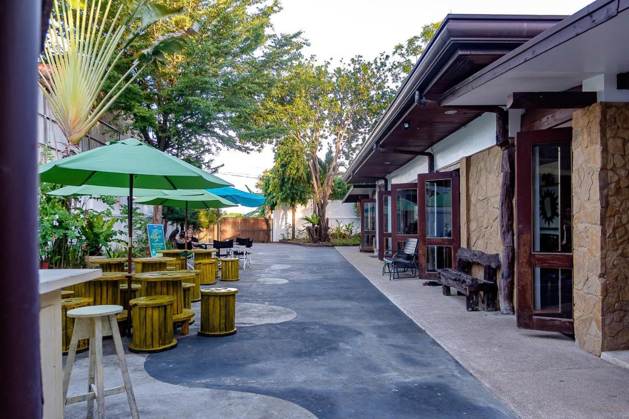 Ayo Homtel Hostel Lapu-Lapu City Exterior photo